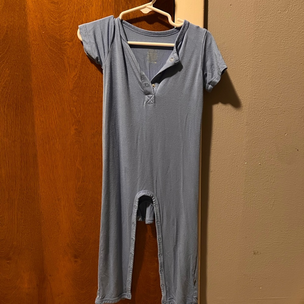 KYTE BABY size 2T